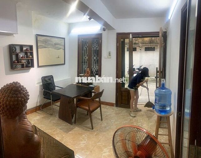 Cho thuê nhà 60m² – 2 phòng ngủ – Hào Nam – Đống Đa