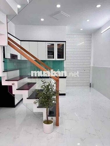 Nhà Đẹp Hẻm Bự , Ngay Tên Lửa - ngang 4m - Hoàn Công - hơn 3ty