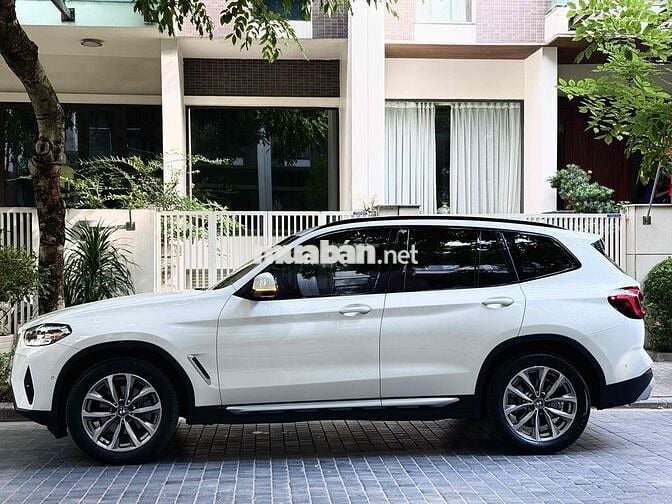 BMW X3 2024 sDrive20i Trắng Ngọc Trinh - 2900 km