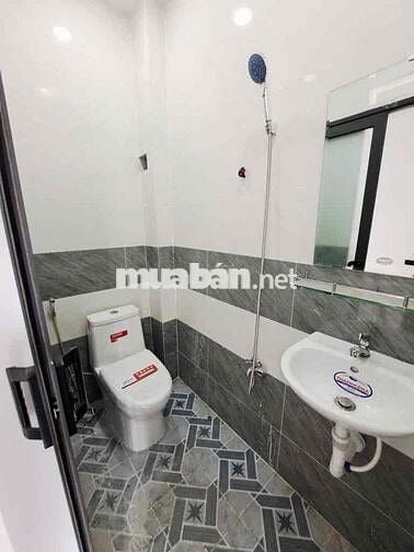 Nhà Đẹp Hẻm Bự , Ngay Tên Lửa - ngang 4m - Hoàn Công - hơn 3ty
