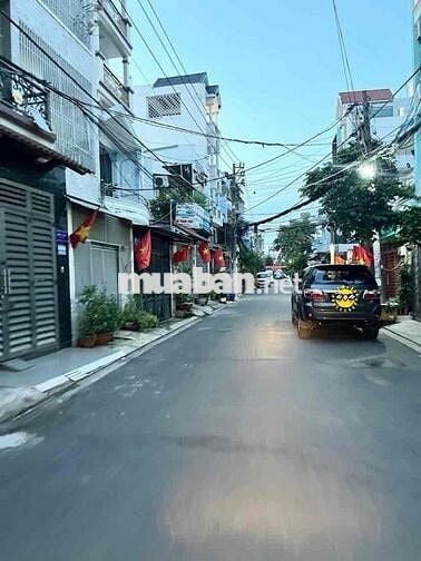 Nhà Đẹp Hẻm Bự , Ngay Tên Lửa - ngang 4m - Hoàn Công - hơn 3ty