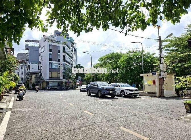 🏠 67.68m² – Nhà 7 tầng, thang máy, gara ô tô