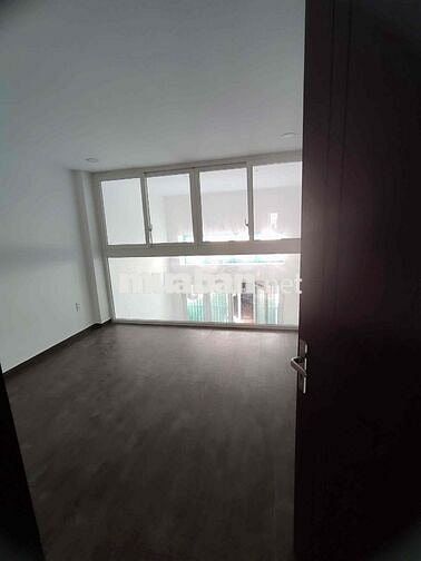 Cho thuê nhà hẻm xe tải Quận 6 tiện ra Chợ Lớn
