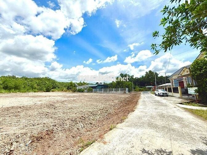 Bán đất 250m² sẵn thổ cư ở ngay KCN Minh Hưng Sikico