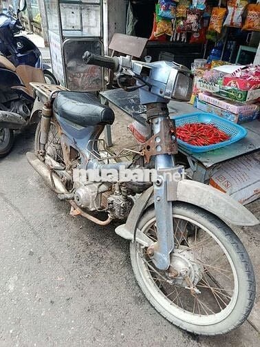 Xe cup 82 đi nhậu
