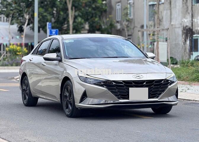 Elantra 2022 số tự động, hỗ trợ bank toàn quốc