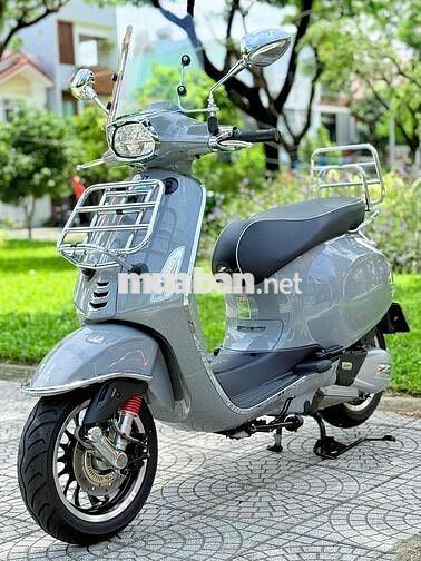 Vespa sprint 2024 đi 1 ngàn cây. như xe mới dắt ra