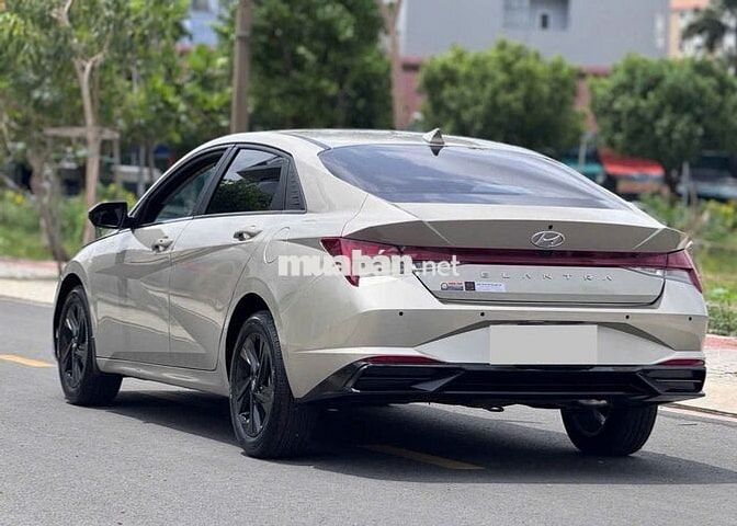 Elantra 2022 số tự động, hỗ trợ bank toàn quốc