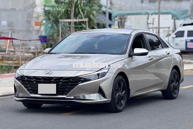Elantra 2022 số tự động, hỗ trợ bank toàn quốc
