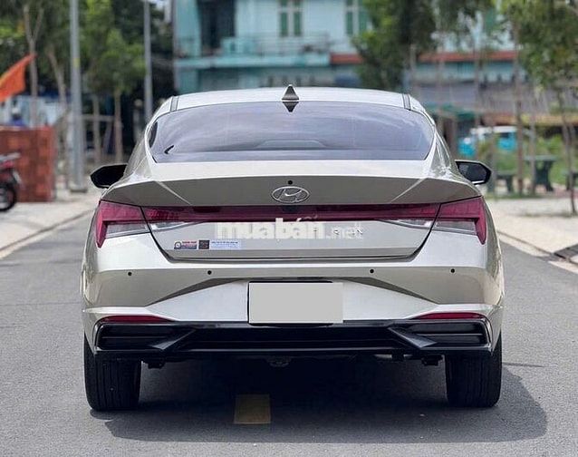 Elantra 2022 số tự động, hỗ trợ bank toàn quốc