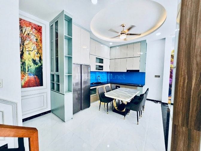 Bán nhà Đúc 4 Tầng - Hẻm ô tô thông Nguyễn Văn Quá, Quận 12, 7,5x9m