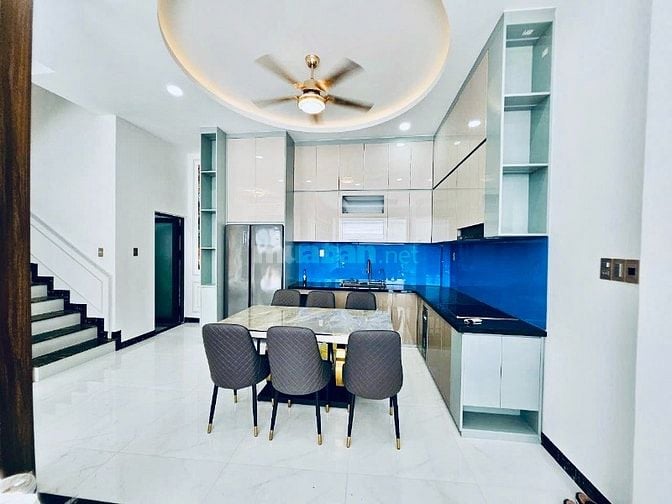 Bán nhà Đúc 4 Tầng - Hẻm ô tô thông Nguyễn Văn Quá, Quận 12, 7,5x9m