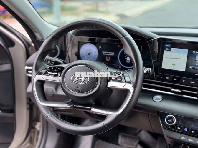 Elantra 2022 số tự động, hỗ trợ bank toàn quốc