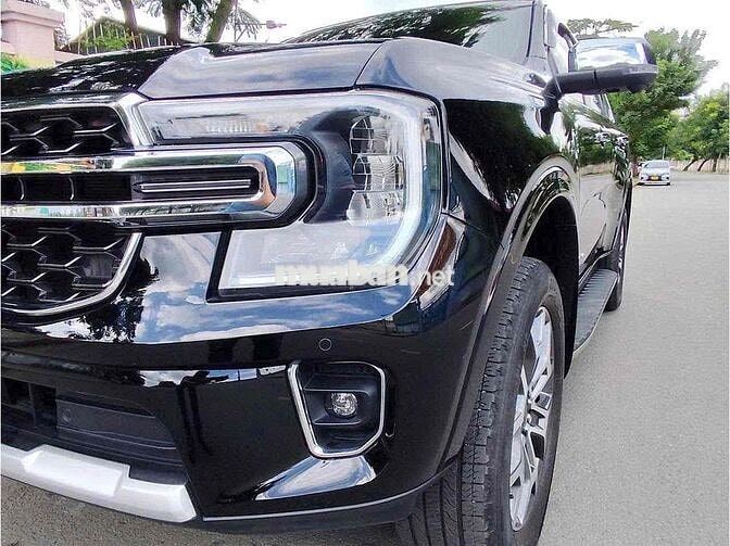 Ford Everest 2023 Titanium 2.0L 4x2 AT - 28000 km