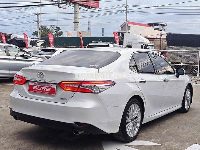 Toyota Camry 2020 2.5Q - Còn giảm thêm