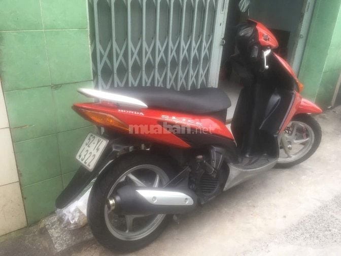 Bán xe Airblale  2012, màu trắng - đỏ -đen và Click 2007 màu đỏ