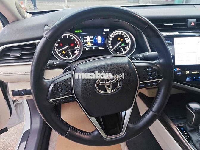 Toyota Camry 2020 2.5Q - Còn giảm thêm