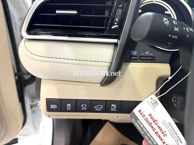 TOYOTA CAMRY 2.5 HYBRID (Phiên bản xăng điện)
