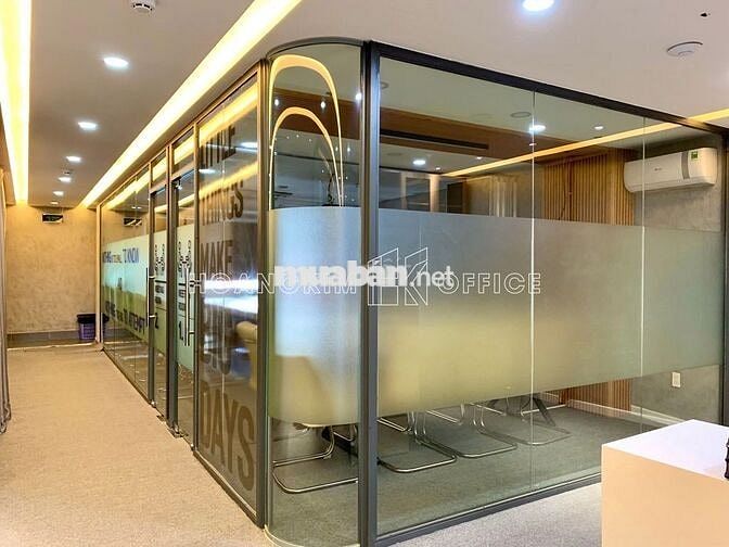 Thuê văn phòng Bình Thạnh 120-210m², giá rẻ 310k/m², full nội thất