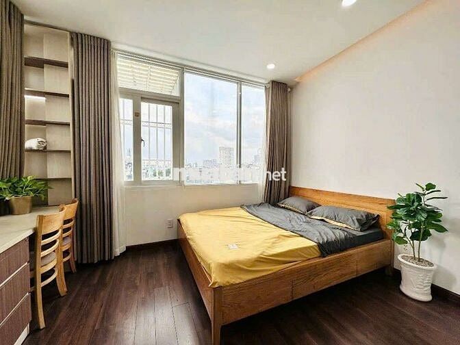Căn Hộ Studio Cửa Sổ View Thành Phố Full NT Tòa Nhà Thang Máy Hầm Xe