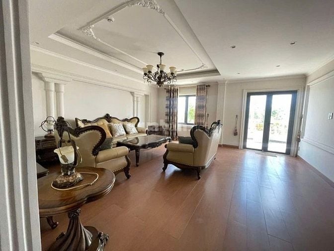 Bán Toà Y Hình, Hẻm Xe Hơi Sư Vạn Hạnh, Căn Ngon Nhất Lúc Này 11x21m