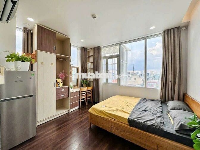 Căn Hộ Studio Cửa Sổ View Thành Phố Full NT Tòa Nhà Thang Máy Hầm Xe
