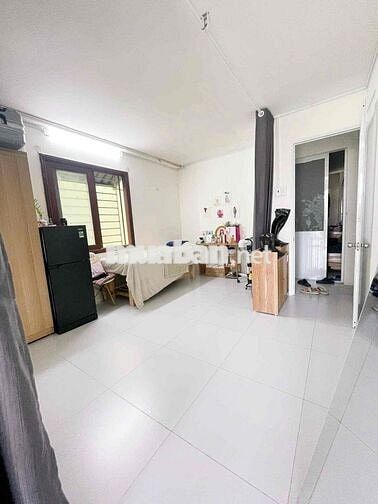 Trống lại căn 2PN nhà mặt tiền full nội thất