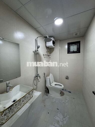 💎 SIÊU PHẨM THẠCH BÀN – NHÀ 

Diện tích: 50m², xây 6 tầng thang máy.