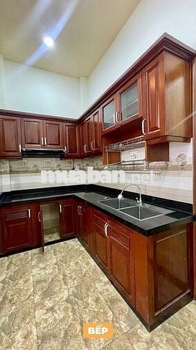 Hẻm nhựa - 7 chỗ ngủ nhà! Bán nhà (4x13m) 5 tầng gần VinCom Nguyễn Xí.