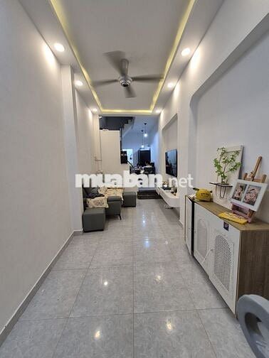 NHÀ HOÀNG DIỆU Q4- 4 LẦU ĐÚC- 30m2- KO QH- GIÁ 4 TỶ NHỈNH