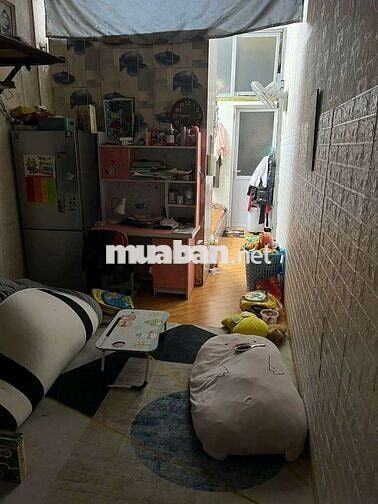 Hơn 800 triệu căn studio ở TT Diêm gỗ, Việt Hưng LB Hơn 800 triệu căn studio ở TT Diêm gỗ, Việt Hưng LB