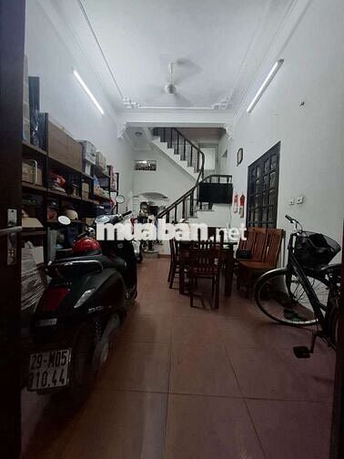Minh Khai 36m 3 tầng lô góc hơn 6₫
