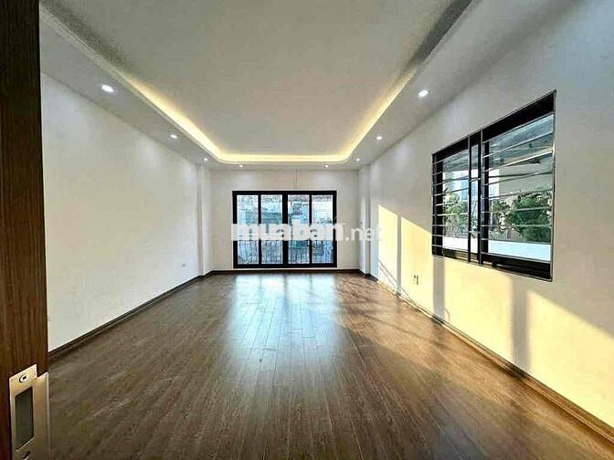 Bán căn nhà gần Time city - Ô tô đỗ cửa - Thang máy.