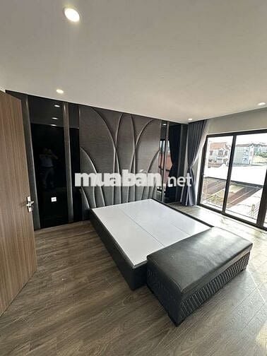 Bán nhà phố Vũ Xuân Thiều - ô tô đỗ cửa vào nhà - full nội thất đẹp