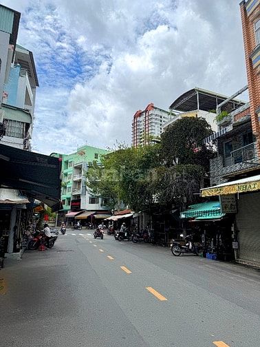 BÁN NHÀ 2 MẶT TIỀN TRƯỚC VÀ SAU : 538 NHẬT TẢO - P. 7 - Q. 11- TPHCM