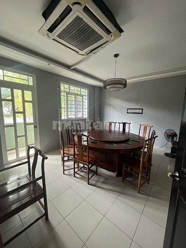 Cho thuê nhà mặt tiền Trường Sơn, P.15, Q.10 giá 45tr 