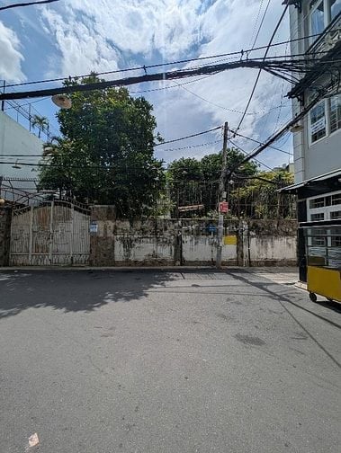 ⭐️Bán nhà nát DT:8x28m, hẻm xe hơi 6m Thích Quảng Đức, P5, Q.Phú Nhuận