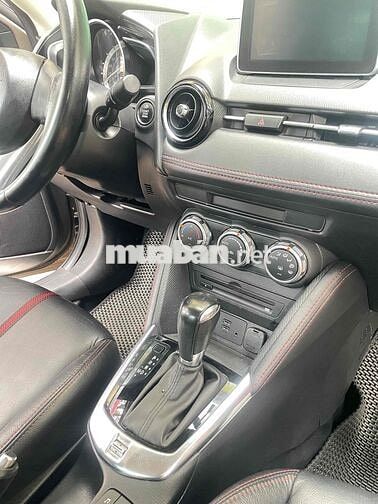 Mazda 2 2016  1.5 AT Sedan - 188000 km
