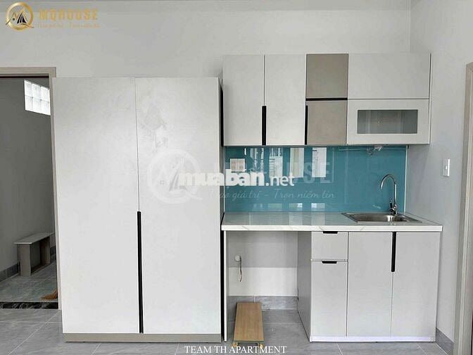 Cho thuê căn hộ đầy đủ nội thất ban công thoáng đường Lê Văn Sỹ Quận 3