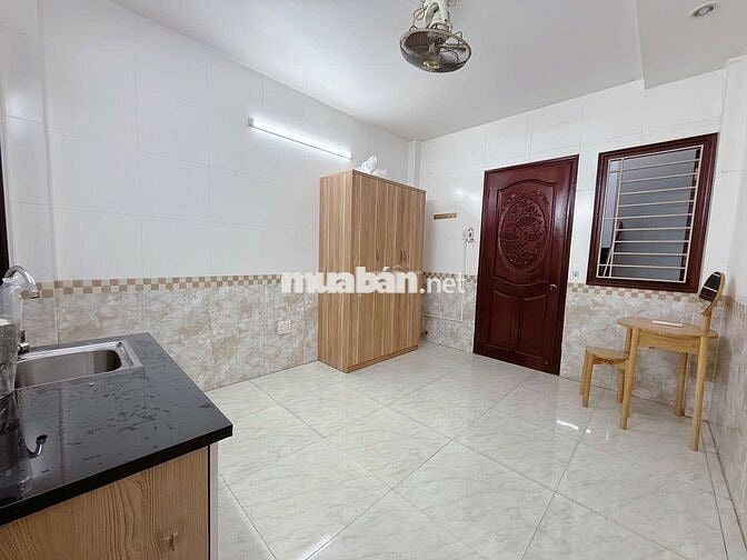 Sát quận 5 Studio Full nội thất cơ bản mới trống lại giá cực ưu đãi