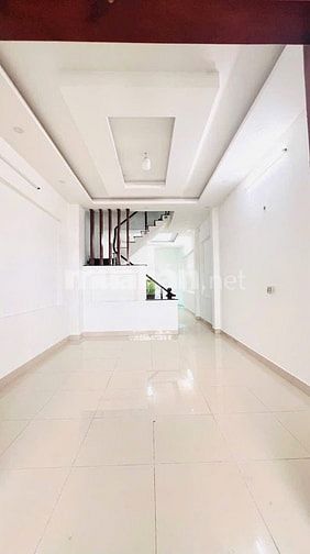NHÀ ( HÀ HUY GIÁP ) 4 x 19m2.  1Tr. 4 Lầu. SHR. Giá: 5.850tr