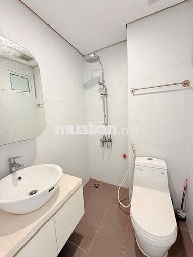 BÁN NHÀ ĐẸP - HOÀNG HOA THÁM, BA ĐÌNH GẦN PHỐ--CÁCH OTO 5M