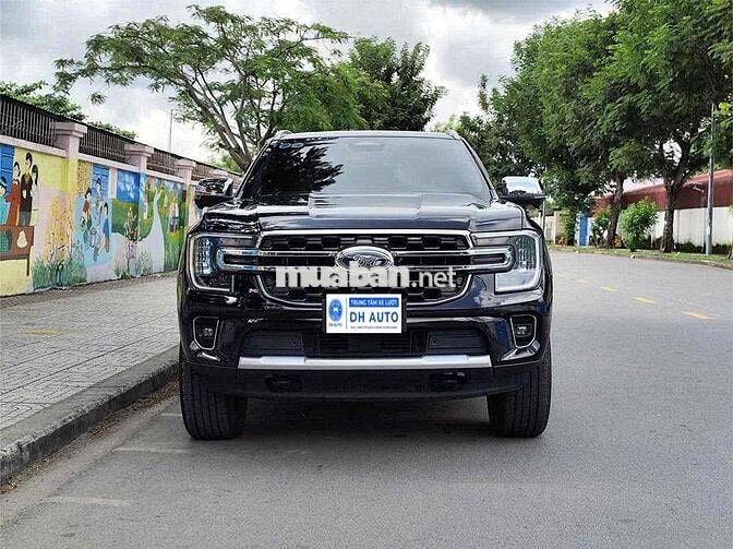 LƯỚT NHẸ EVEREST 2023 TITANIUM NHƯ MỚI ĐẸP