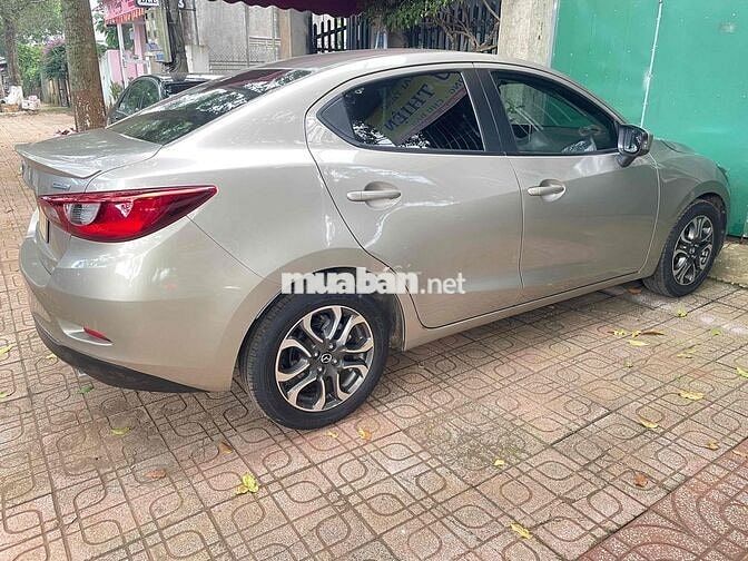 Mazda 2 2016  1.5 AT Sedan - 188000 km