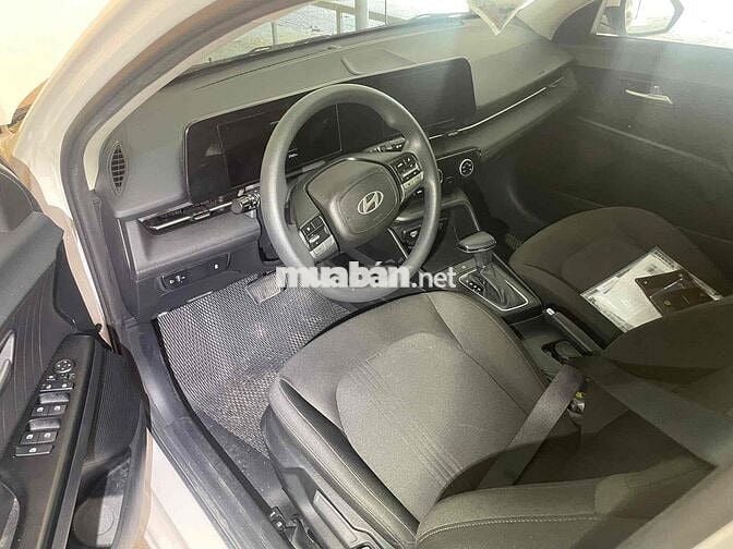 Hyundai Accent 2024 1.5 AT - 15000 km