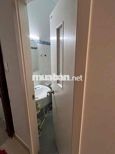 NGUYÊN CĂN QUẬN 1 - CÓ MÁY LẠNH - 4PN