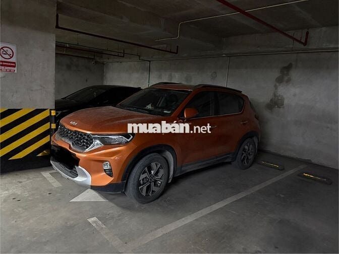 Kia Sonet 2021 Luxury AT - 60000 km