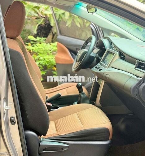 Toyota Innova 2018 2.0E - 116000 km
