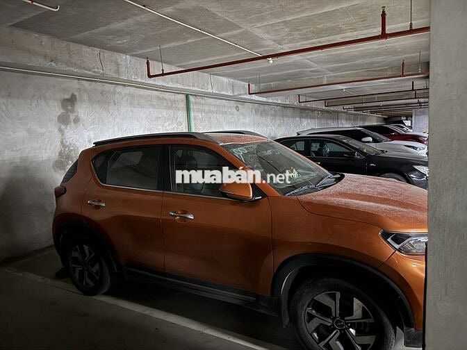 Kia Sonet 2021 Luxury AT - 60000 km