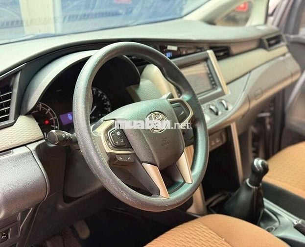 Toyota Innova 2018 2.0E - 116000 km